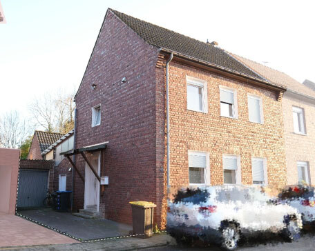 Doppelhaushälfte, Wohnhaus mit abgänigen Nebengebäuden (Garage, Schuppen und Hofüberdachung) in Heinsberg - Bild 1