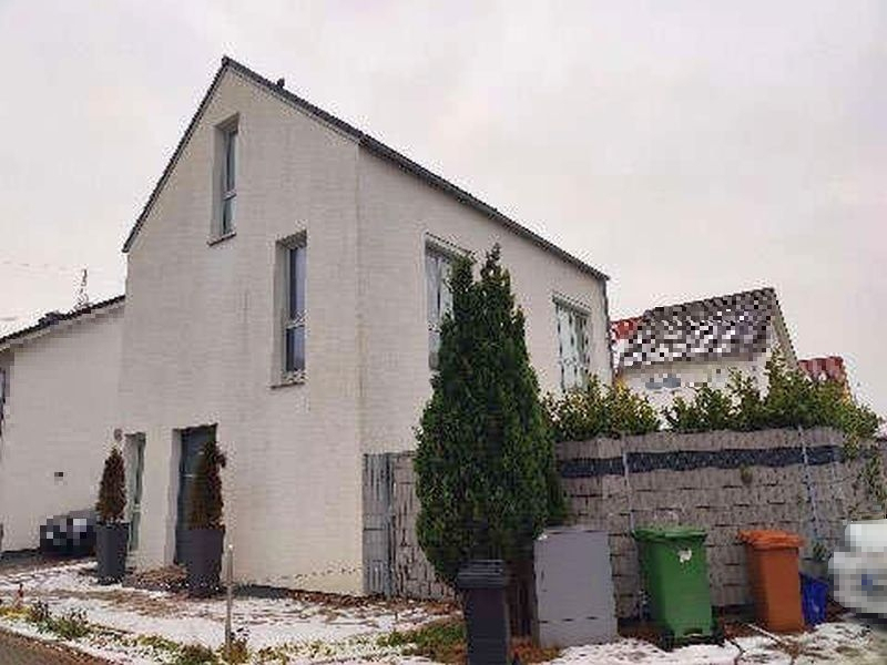 Einfamilienhaus und Miteigentumsanteil an Privatstraße in Leimen - Bild 1