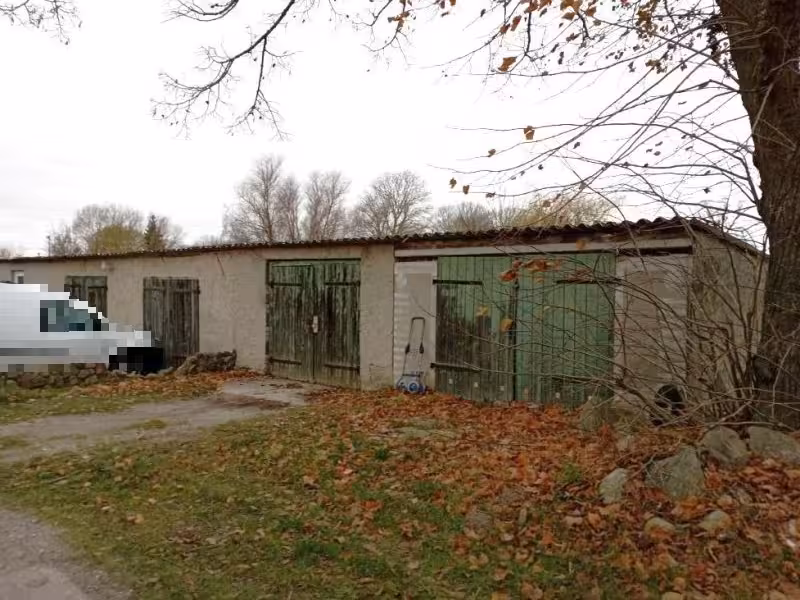 Einfamilienhaus (Doppelhaushälfte) mit Nebengebäuden in Blankenhof - Bild 4