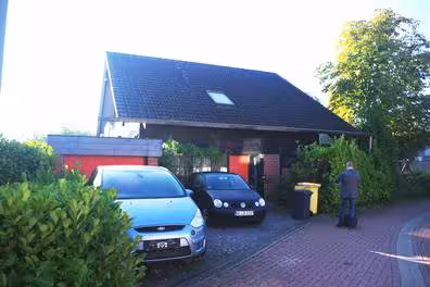 Garage, Einfamilienhaus in Neuss - Bild 1