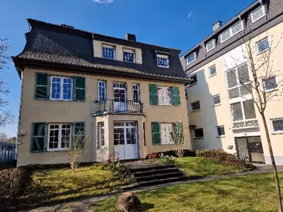 Kfz-Stellplatz, Garage, Eigentumswohnung (3 bis 4 Zimmer), Eigentumswohnung (1 bis 2 Zimmer) in Neustraße 42, 53225 Bonn, Beuel - Bild 1