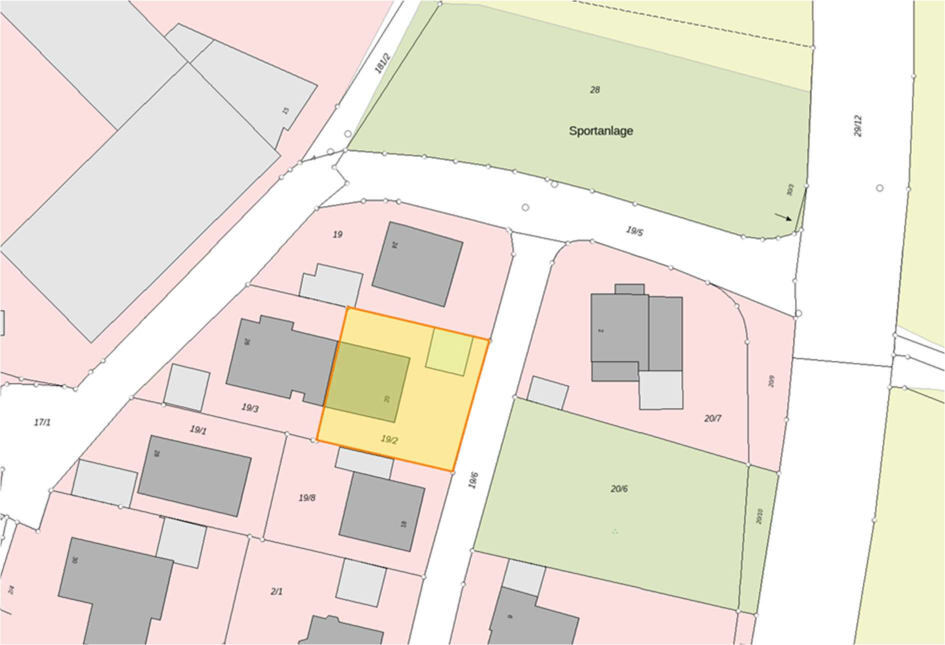 1/2 Anteil am Zweifamilienhaus mit ausgebautem Dachgeschoss und Doppelgarage in Nürnberg - Bild 2