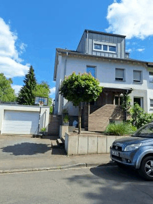 Garage, Einfamilienhaus, Doppelhaushälfte in Brunhildweg 24, 42651 Solingen, Gräfrath - Bild 1