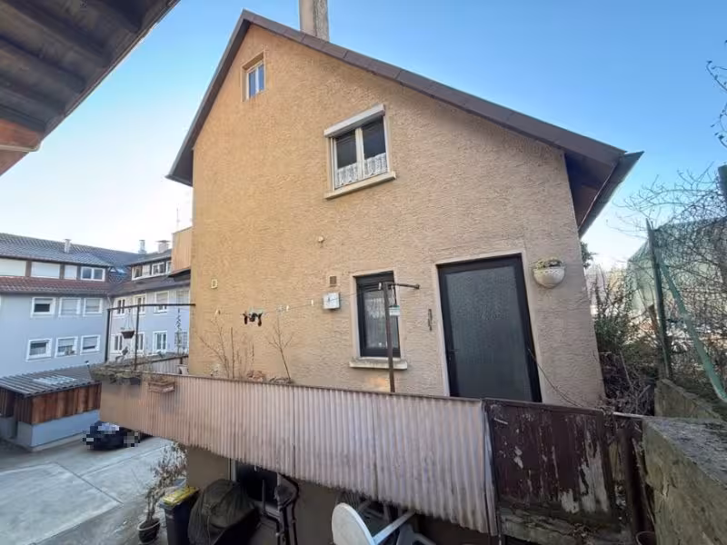 Zweifamilienhaus mit Garage in Denkendorf - Bild 2
