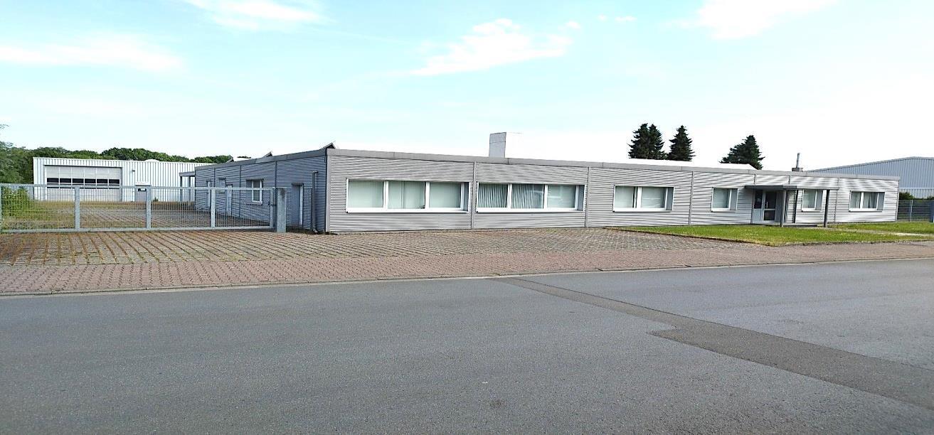 Gewerbegrundstück als Erbbaugrundstück und Gewerbegrundstück mit Hallen und Büroteil sowie einem Betriebsinhaberwohnhaus. in Espelkamp - Bild 1
