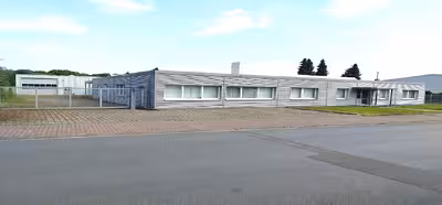 Gewerbegrundstück als Erbbaugrundstück und Gewerbegrundstück mit Hallen und Büroteil sowie einem Betriebsinhaberwohnhaus. in Dr.-Max-Ilgner-Straße 2 ,4 und 8, 32339 Espelkamp - Bild 1