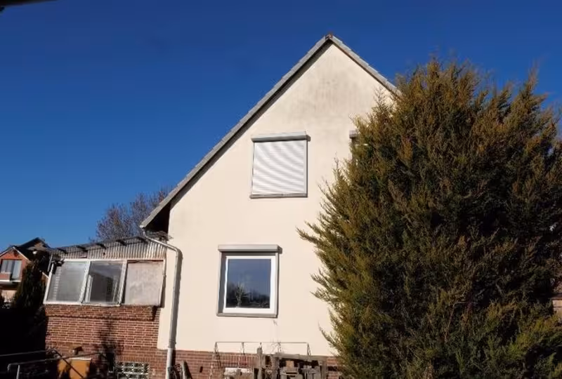 Einfamilienwohnhaus mit Pkw-Doppelgarage in Lehmrade - Bild 2