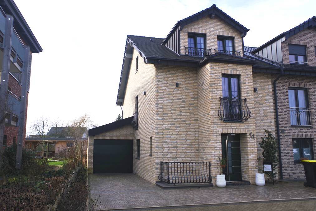 Garage, Einfamilienhaus in Dormagen - Bild 1