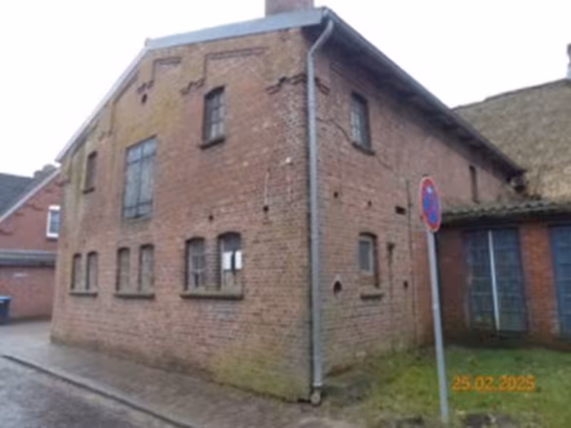 Denkmalgeschützter Fachhallenbau in Borsfleth - Bild 2