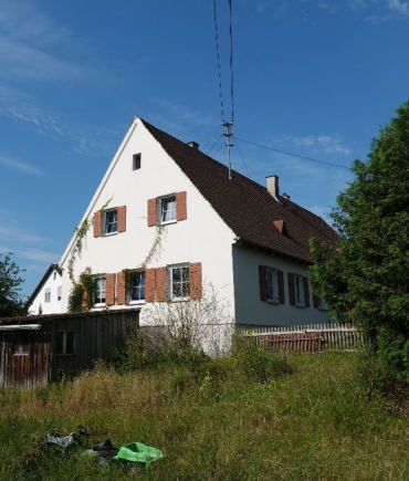 Zweifamilienhaus in Schwabmünchener Straße  8, 86868 Mittelneufnach - Bild 1
