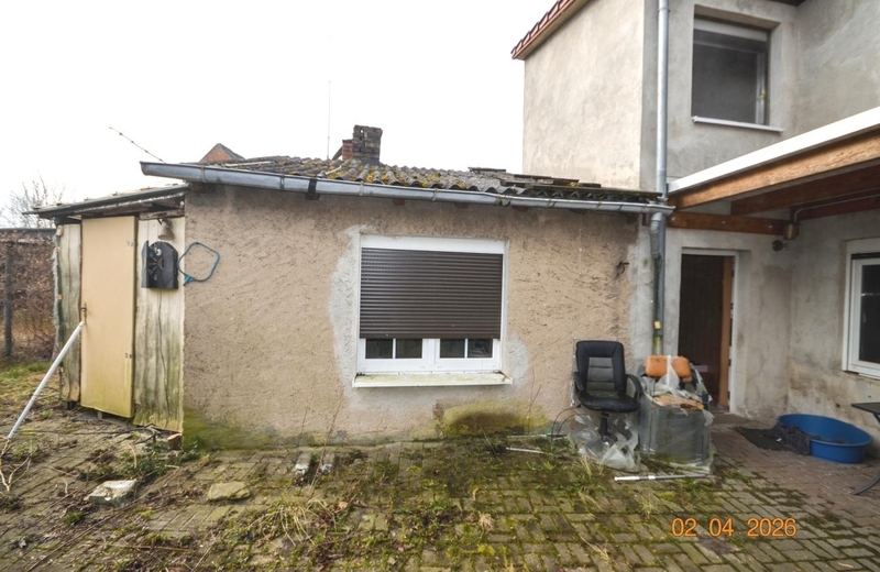 Einfamilienhaus (Doppelhaushälfte) mit Nebengebäuden in Sonnenberg - Bild 2