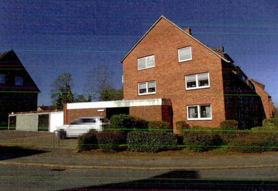 Mehrfamilienhaus mit Flachdachanbau und Garagen in Dietrich-Bonhoeffer-Straße 3 - 5, 25524 Itzehoe - Bild 1