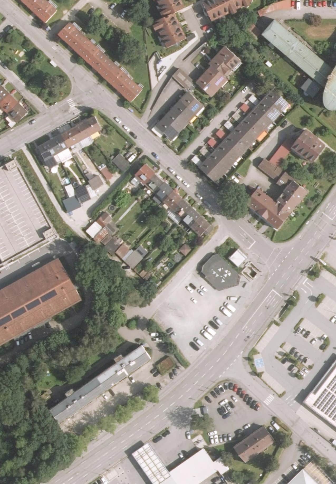 Reihenmittelhaus mit 2 Garagen in Passau - Bild 2