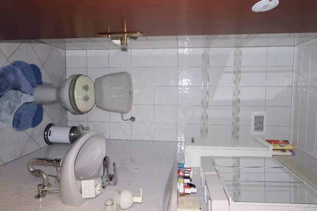 Eigentumswohnung (3 bis 4 Zimmer), Kfz-Stellplatz in Wiesbaden - Bild 9