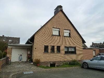 Einfamilienhaus, 2 Garagen in Posener Straße 8, 41516 Grevenbroich, Neukirchen - Bild 2