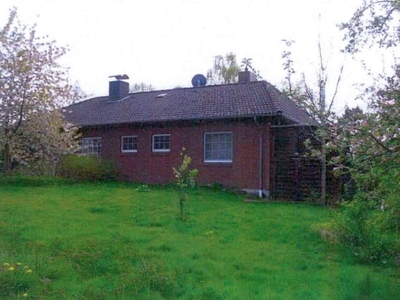 Wohnhaus mit Scheune und Grünlandflächen in Waldstraße 35, 23847 Groß Boden - Bild 2