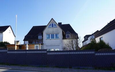 Zweifamilienhaus in Lagerstraße 27, 59872 Meschede - Bild 1