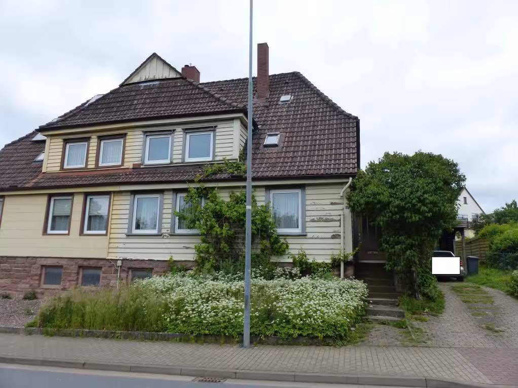 Doppelhaushälfte in Stadtoldendorf - Bild 1
