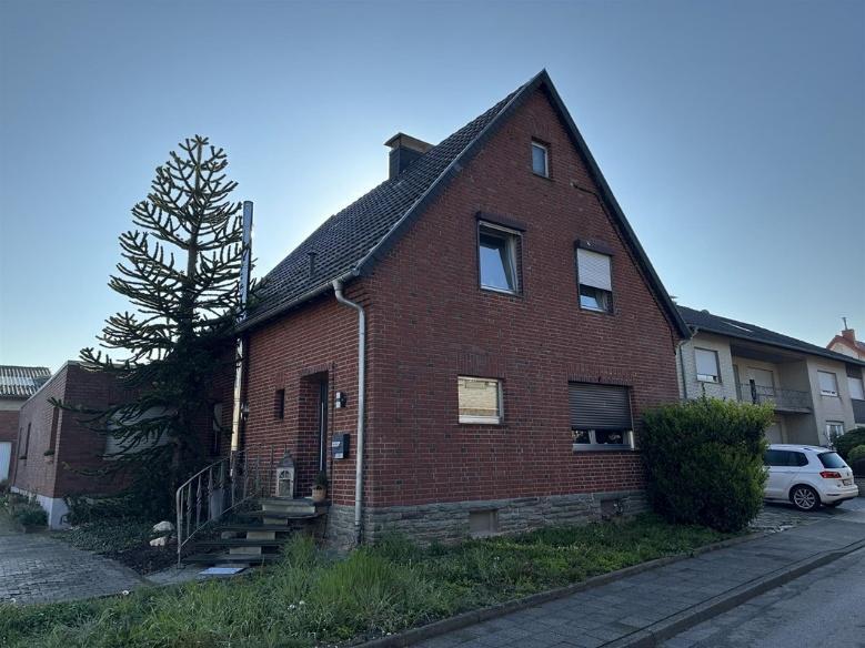 Baugrundstück, Garage, Gewerbeeinheit (z.B. Laden, Büro), Einfamilienhaus in Titz - Bild 2