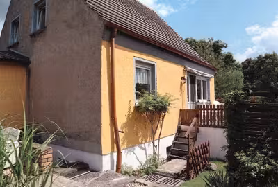 Einfamilienhaus mit Nebengelass in Ludwig-Feuerbach-Straße 27, 15230 Frankfurt (Oder) - Bild 1