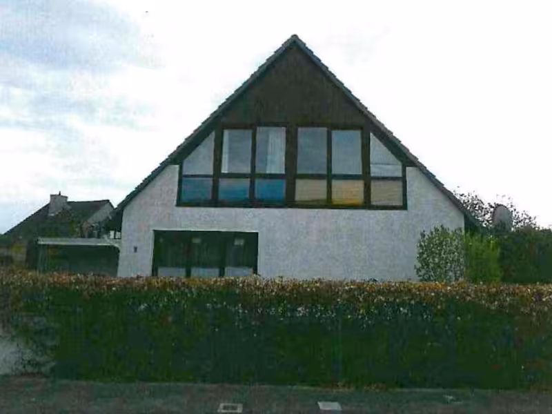 Einfamilienhaus mit Doppelgarage in Heikendorf - Bild 1