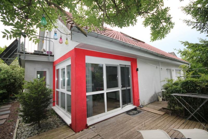 Einfamilienhaus mit Einliegerwohnung und Carport in Tierhaupten - Bild 2