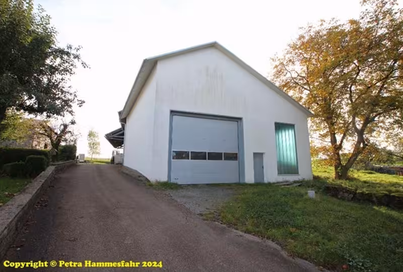 Betriebsgebäude und Nebengebäude (Pferdestall) in Künzelsau - Bild 3