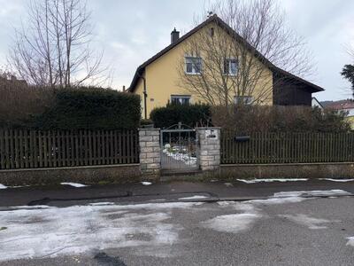 Zweifamilienhaus in Goethestraße  3, 93173 Wenzenbach - Bild 1