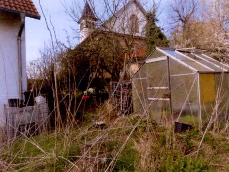 Dreifamilienhaus mit 3 Garagen in Dettenhausen - Bild 2