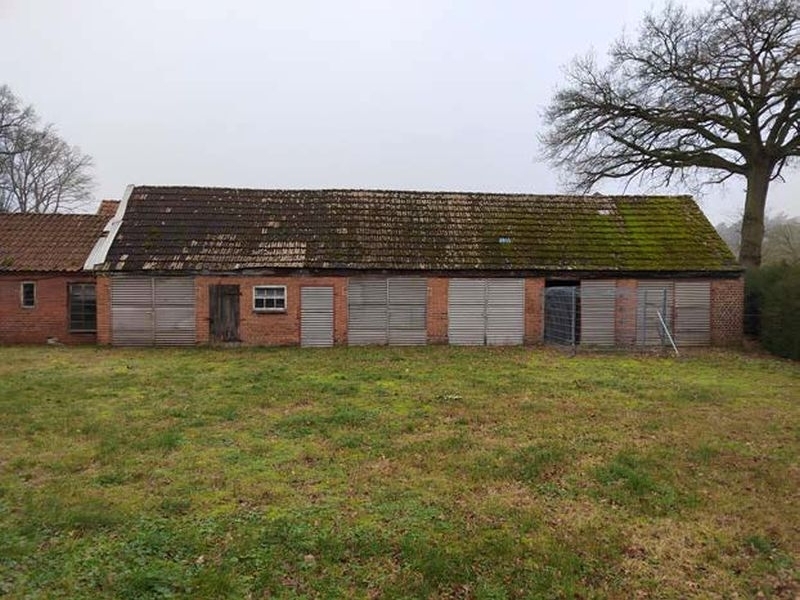 Ehemaliges Siedlungshaus mit Nebengebäuden in Woosmer - Bild 3