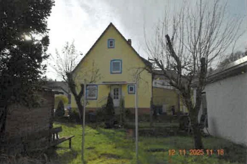 Zweifamilienwohnhaus mit 2 Garagen in Gaildorf - Bild 4