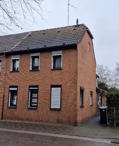 Einfamilienhaus in Virmondstraße 4, 00000 , Neersen - Bild 1