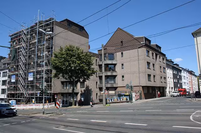 Kfz-Stellplatz, Eigentumswohnung (3 bis 4 Zimmer) in Essen - Bild 1