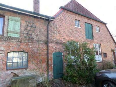 Wohnhaus, Werkstattgebäude, 2 Garagen und Zuwegung in Bahnstraße 60, 58b, 22451 Quickborn - Bild 1