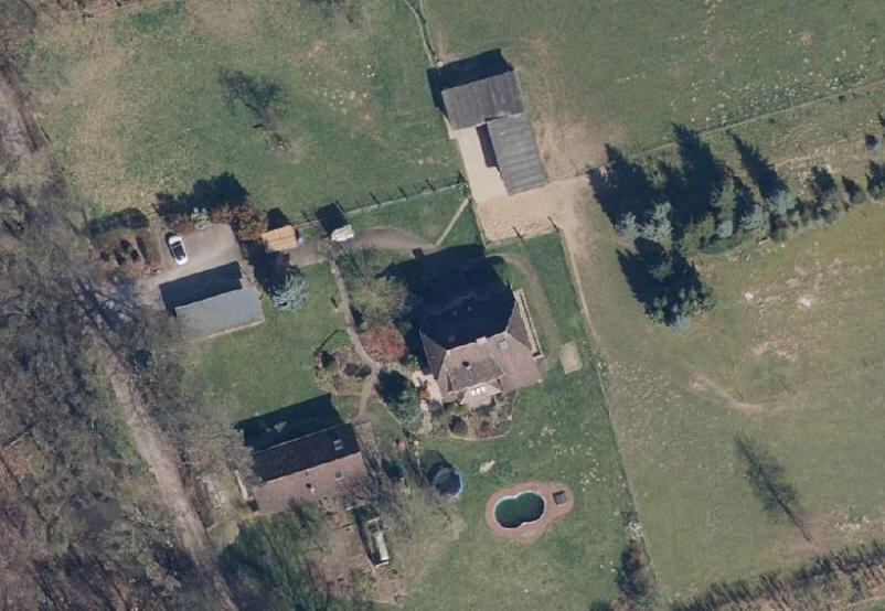 Einfamilienhaus mit Einliegerwohnung, Garage mit Geräteraum und land- und forstwirtschaftlich genutztes Grundstück in Hamminkeln - Bild 1