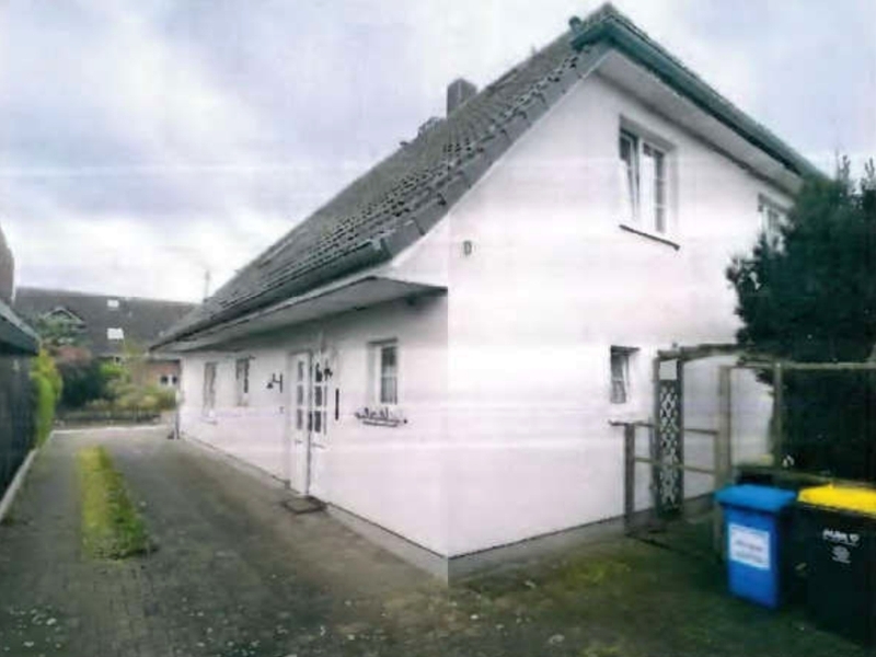 Einfamilienhaus mit Einliegerwohnung und Carport in Pampow - Bild 1