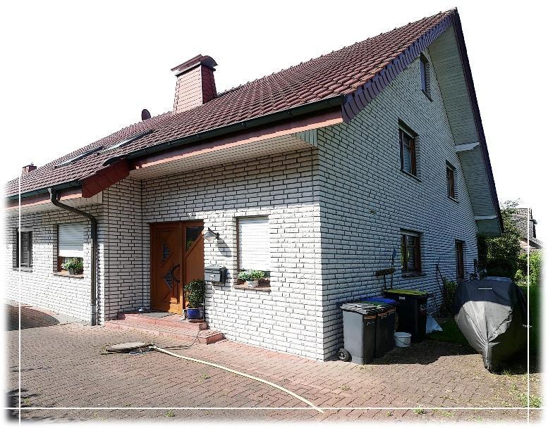 Doppelhaushälfte in Schloß Holte-Stukenbrock - Bild 1
