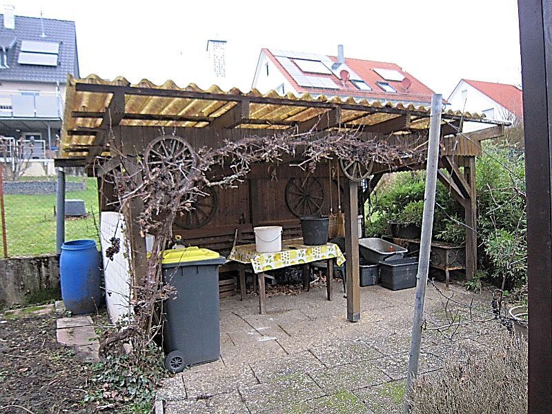 Zweifamilienhaus mit Grenzgarage in Nürtingen - Bild 3