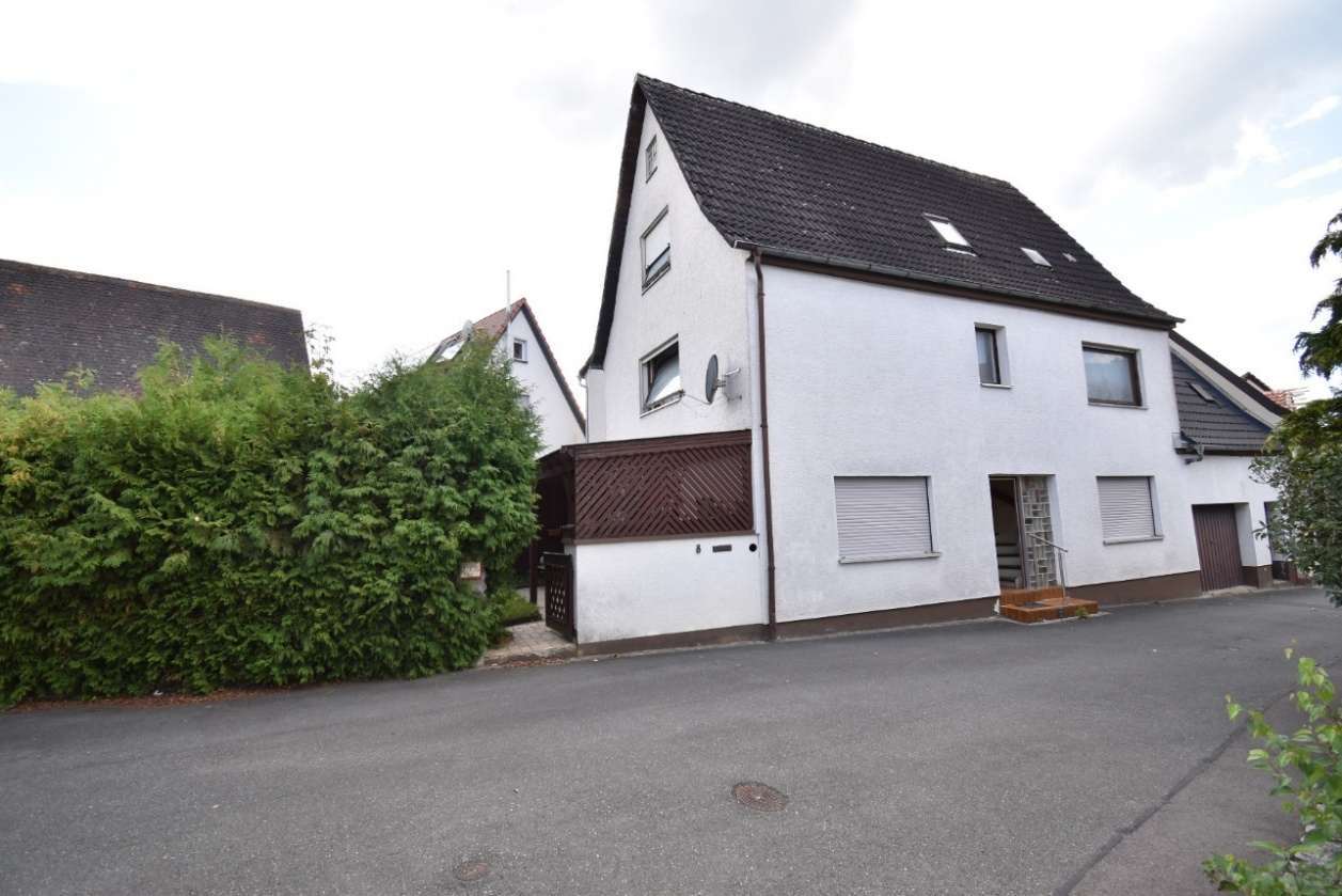 Ein-/Zweifamilienhaus, Garage in Eckental - Bild 1