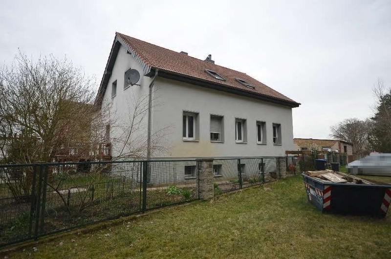 Einfamilienhaus mit Nebengebäuden in Kremmen - Bild 1