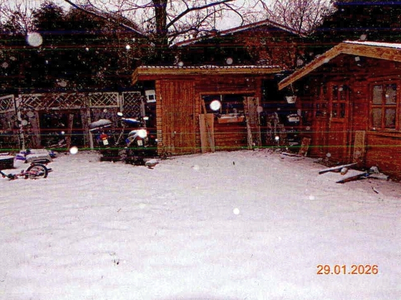 Wohnhaus mit Carport und 2 Gartenhütten in Reher - Bild 3