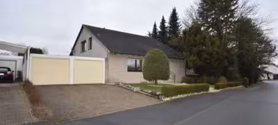 Einfamilienhaus, zwei Garagen in Am Birnbaum 30, 58730 Fröndenberg, Frömern - Bild 1