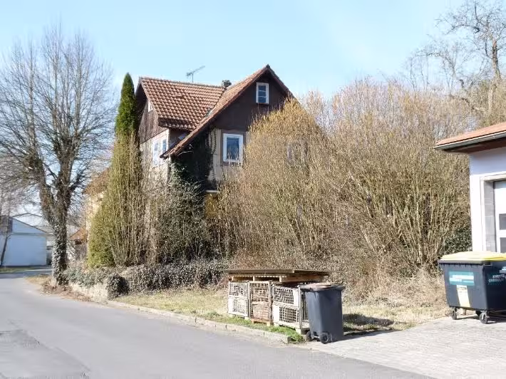 Wohnhaus und Scheune in Flieden - Bild 2