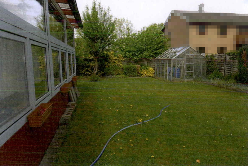 Zweifamilienhaus mit 2 Garagen in Hohenlockstedt - Bild 3