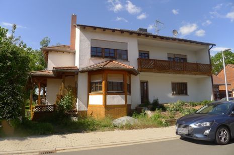 Zweifamilienhaus in Großenenglis - Bild 1