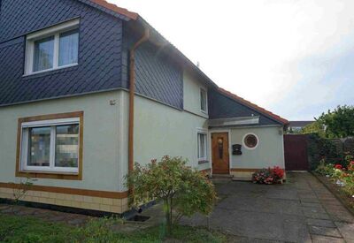 Doppelhaushälfte mit Nebengebäude in Parumer Weg 12, 18273 Güstrow - Bild 1