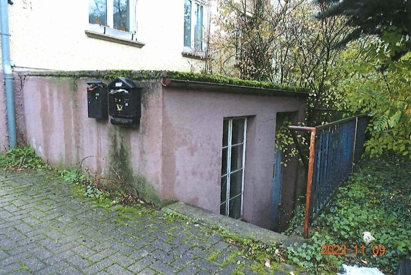 Zweifamilienwohnhaus nebst Werkstattanbau mit Lager und Garage in Stuttgart - Bild 3