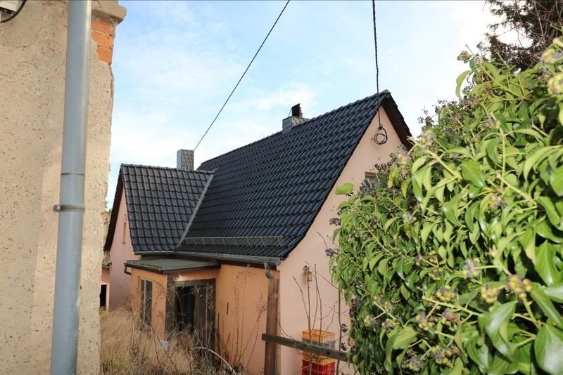 Einfamilienhaus mit Nebengebäude (Schuppen) in Bad Dürrenberg - Bild 1