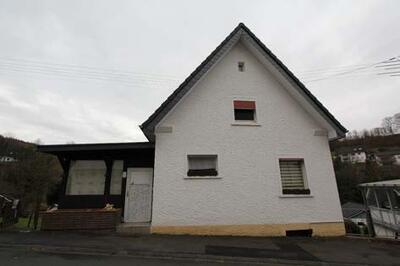 Garage, Eigentumswohnung (3 bis 4 Zimmer) in Helsmecke 8, 57368 Lennestadt, Bilstein - Bild 2