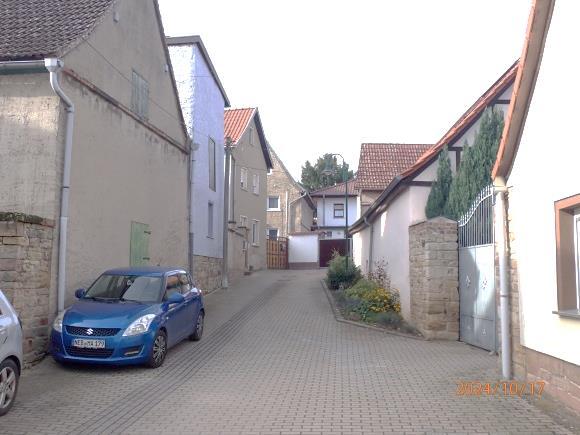 Einfamilienhaus, Wohnhaus, Scheune und Schuppen in Bucha - Bild 1